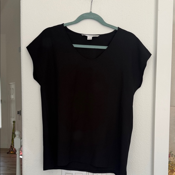 Diane Von Furstenberg Tops - Diane Von Furstenberg Black Short-Sleeve V-Neck Tee